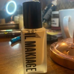 IL MAKIAGE woke up like this foundation!!